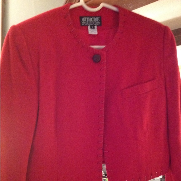 Beautiful red Perfect for Christmas jacket - Picture 3 of 6